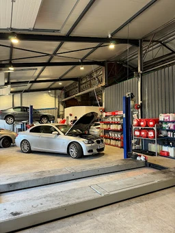 GARAGE ELECTRIC MOBILE - Spécialiste de la mobilité électrique