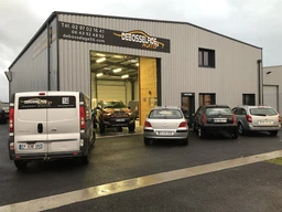 DEBOSSELAGE AUTO 56